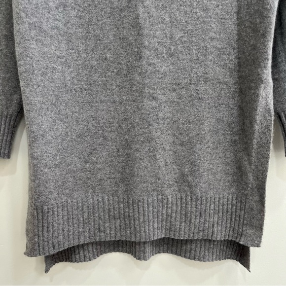 Saks Fifth Avenue 100% Cashmere Gray Turtleneck Tunic Length Sweater Size XS - Picture 4 of 9